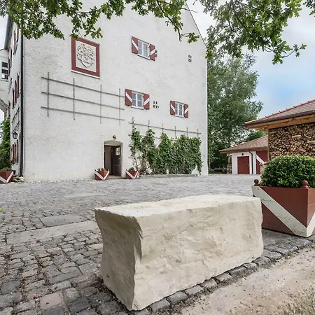 Schloss Eichbichl * Fraueneuharting